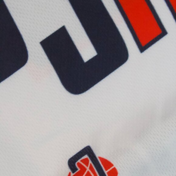 NEW Men's UConn Huskies Azzi Fudd White Away Jersey Size Medium - Picture 5 of 7